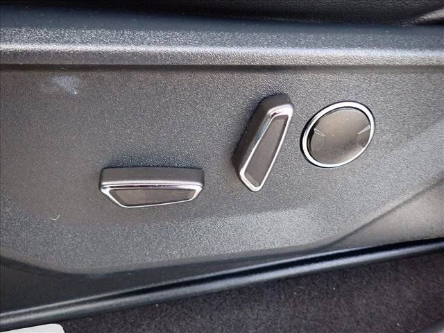 Used 2025 Ford F150 Lightning Lariat AWD/4WD image 14