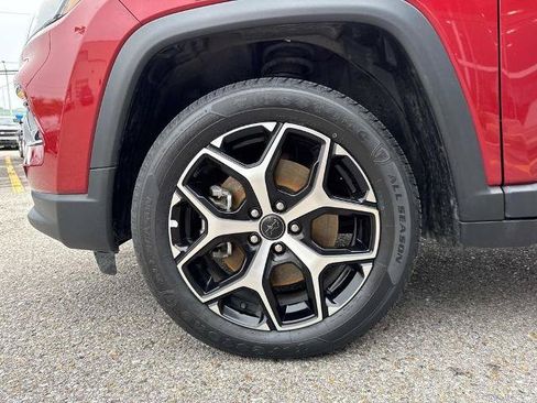Used 2025 Jeep Compass Limited AWD/4WD image 5