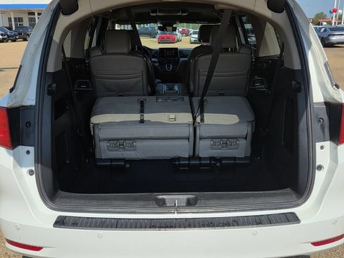Certified 2022 Honda Odyssey Touring image 28