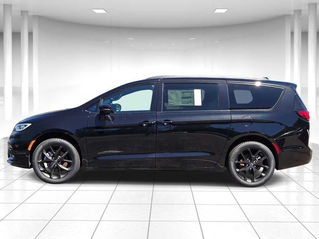New 2026 Chrysler Pacifica Select w/ S Appearance Package AWD/4WD image 6