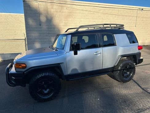 Used 2008 Toyota FJ Cruiser 4WD AT image 8