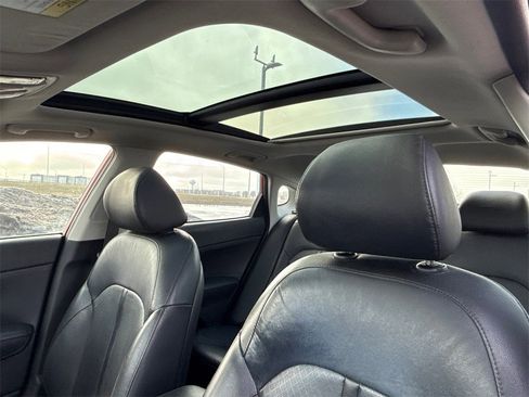 Used 2020 Kia Optima SE image 17