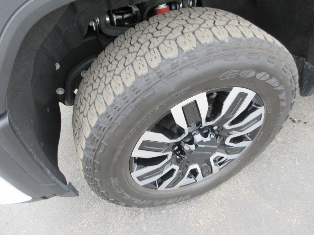 Certified 2026 GMC Sierra 2500 Denali Ultimate AWD/4WD image 14