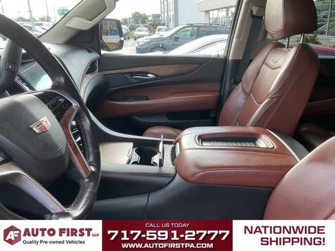 Used 2020 Cadillac Escalade ESV Luxury AWD/4WD image 7