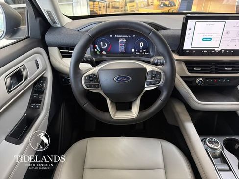 New 2026 Ford Explorer Active w/ Active Comfort Package RWD image 16