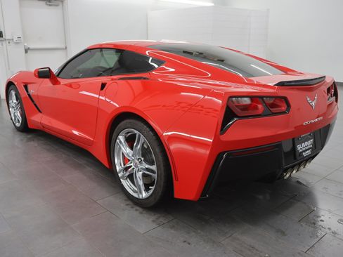 Used 2017 Chevrolet Corvette Stingray Coupe w/ 1LT image 6