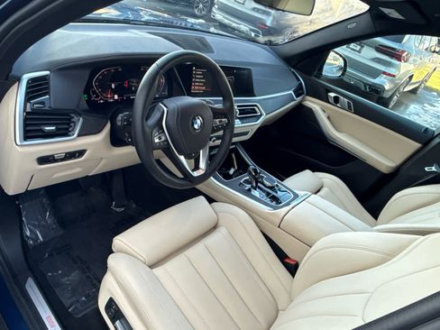 Certified 2022 BMW X5 xDrive40i w/ Parking Assistance Package image 9