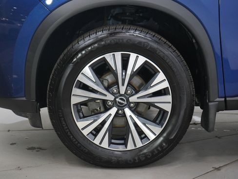 Used 2023 Nissan Rogue SV w/ SV Premium Package image 32