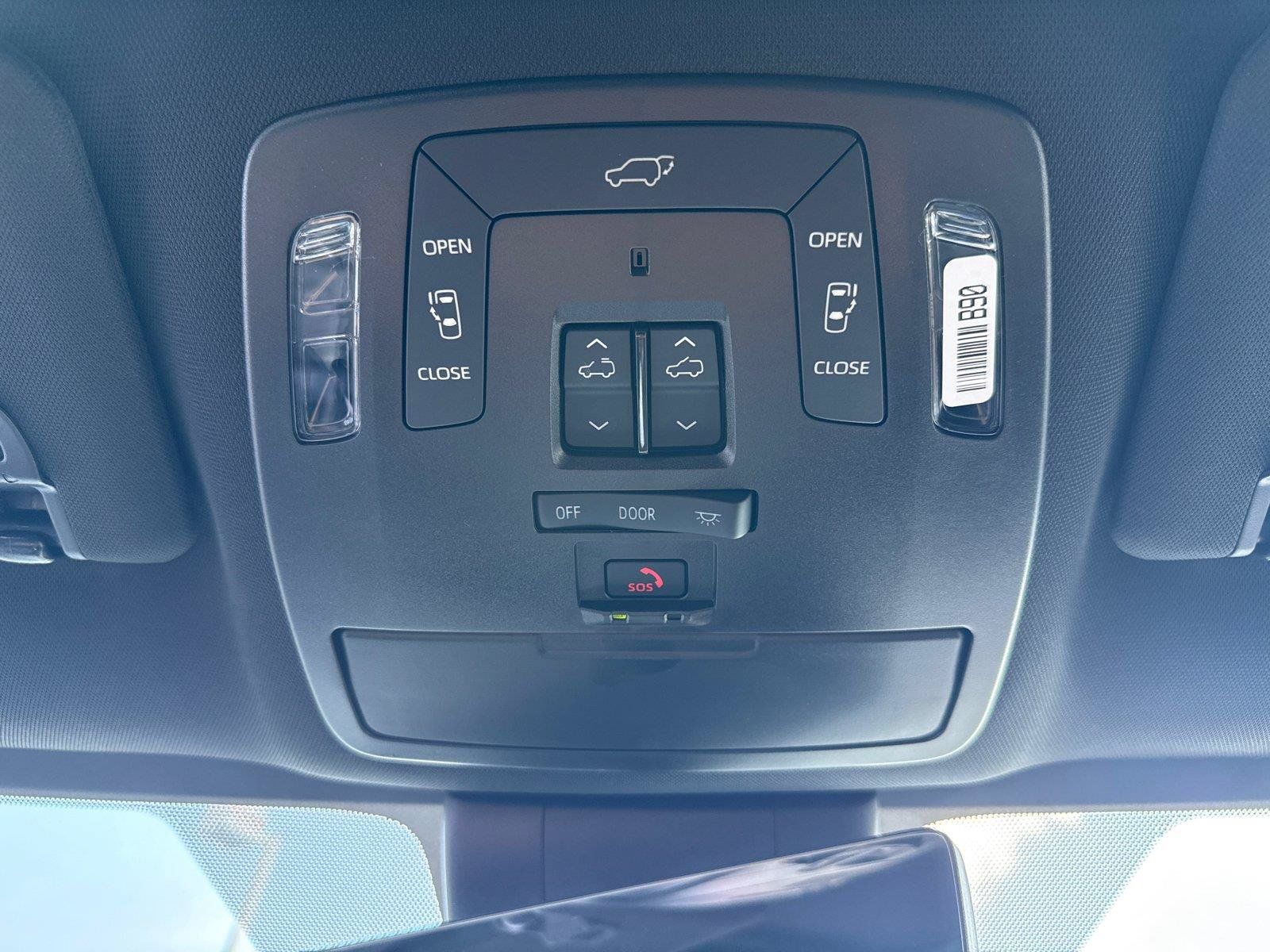 Used 2026 Toyota Sienna Limited AWD/4WD image 24