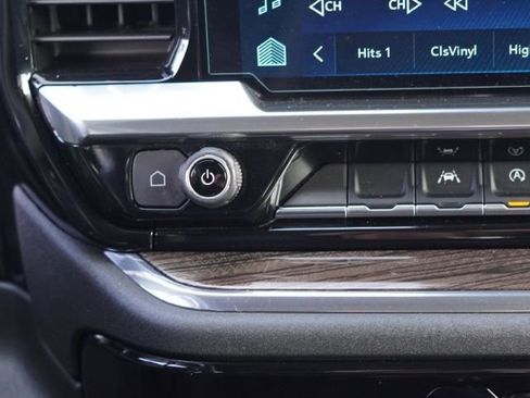 Used 2022 Chevrolet Silverado 1500 RST image 28