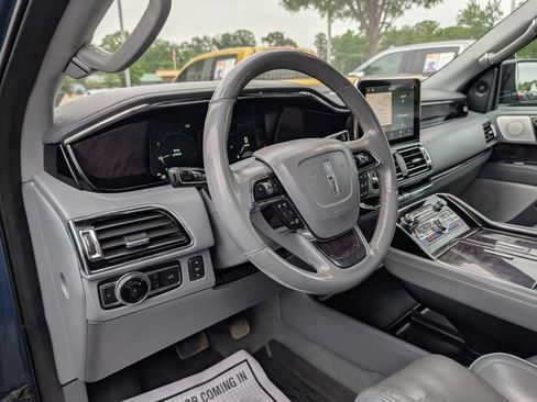 Used 2019 Lincoln Navigator L Reserve w/ Cargo Package AWD/4WD image 12