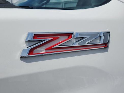 Used 2023 Chevrolet Silverado 2500 LTZ w/ LTZ Convenience Package image 10