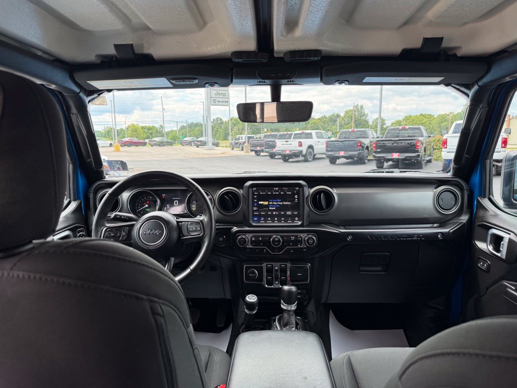 Used 2023 Jeep Wrangler Unlimited w/ Cold Weather Group AWD/4WD image 16