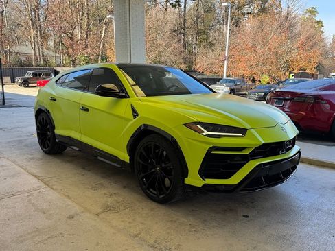 Used 2022 Lamborghini Urus image 7