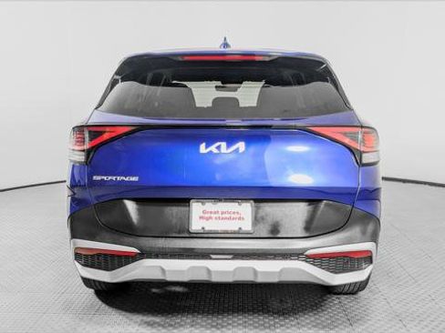 Used 2024 Kia Sportage EX FWD image 8