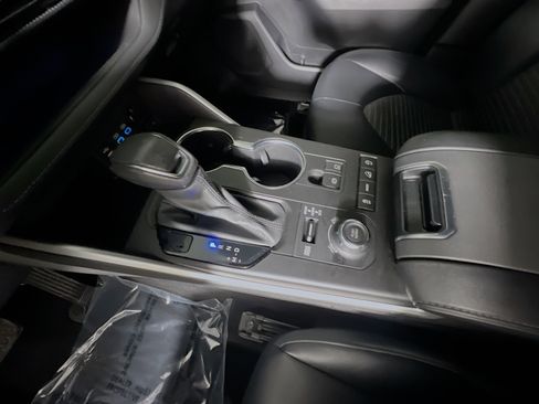 Used 2022 Toyota Highlander XSE image 25