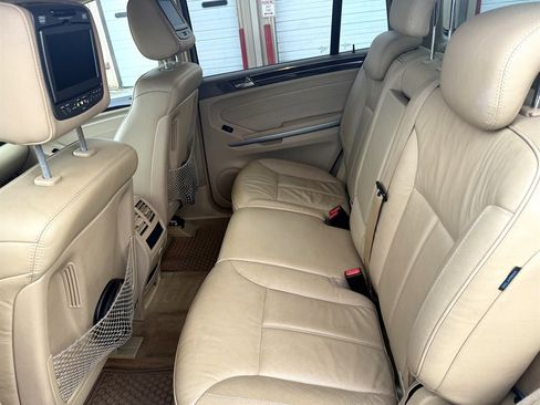 Used 2010 Mercedes-Benz GL 450 4MATIC w/ Premium 1 Pkg image 10