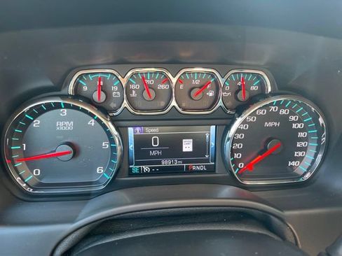 Used 2017 GMC Yukon SLT AWD/4WD image 10