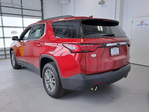 Used 2022 Chevrolet Traverse LT FWD image 7