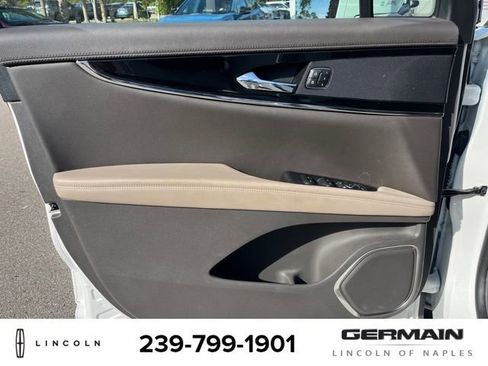 Used 2023 Lincoln Nautilus AWD w/ Premium Package image 13