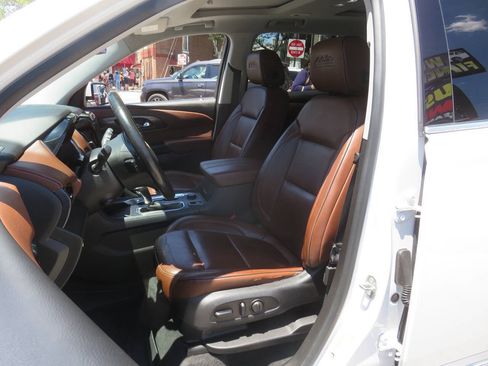 Used 2018 Chevrolet Traverse High Country AWD/4WD image 10