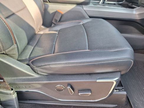 Used 2022 Ford F150 Lariat w/ Equipment Group 502A High image 28