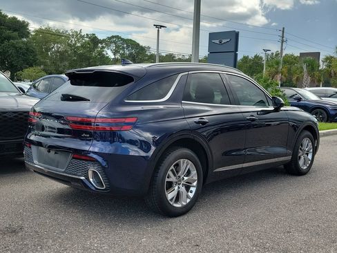 Used 2023 Genesis GV70 2.5T AWD/4WD image 3