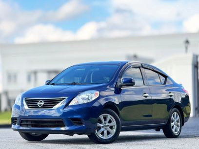 Used 2014 Nissan Versa SV w/ Convenience Package