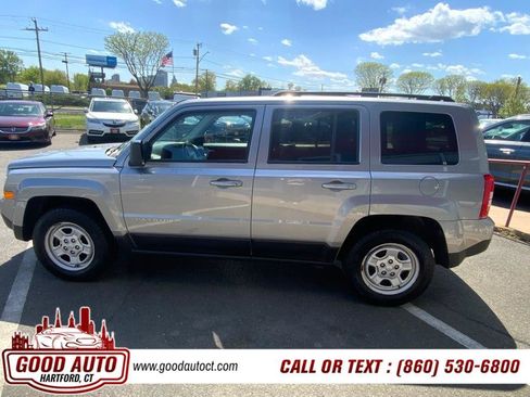 Used 2017 Jeep Patriot Sport w/ Power Value Group FWD image 8
