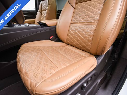 Used 2022 Cadillac Escalade ESV Premium Luxury image 55