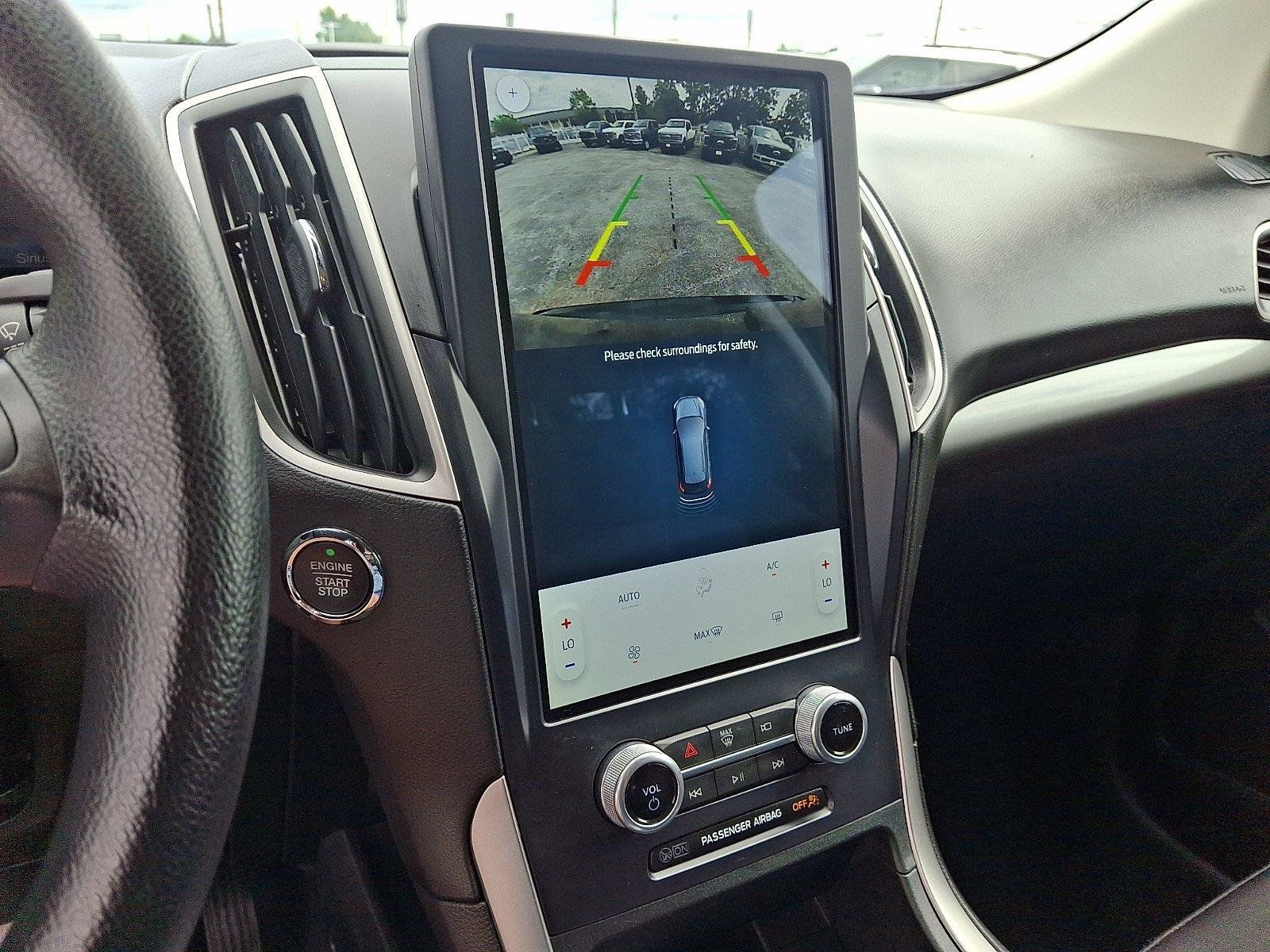 Certified 2022 Ford Edge SE w/ Black Appearance Package AWD/4WD image 17