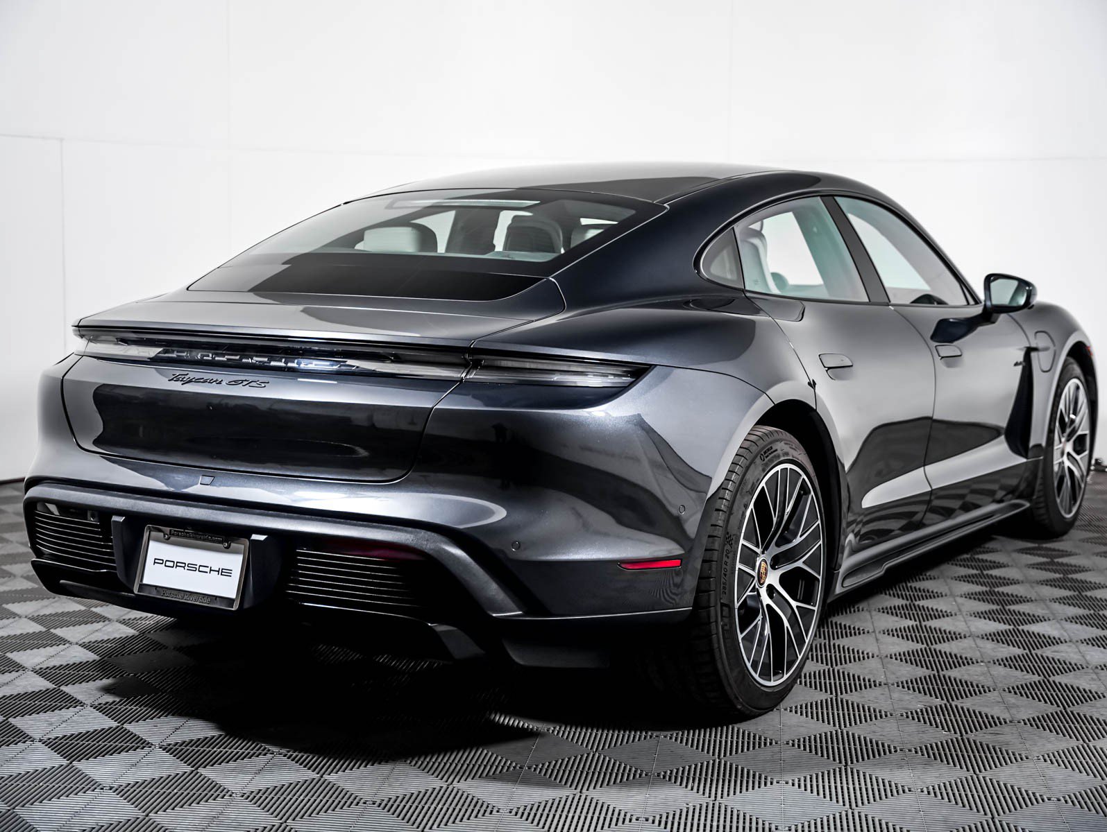 Certified 2023 Porsche Taycan GTS AWD/4WD image 10