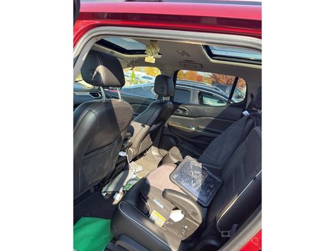 Used 2018 GMC Acadia Denali w/ Technology Package image 7