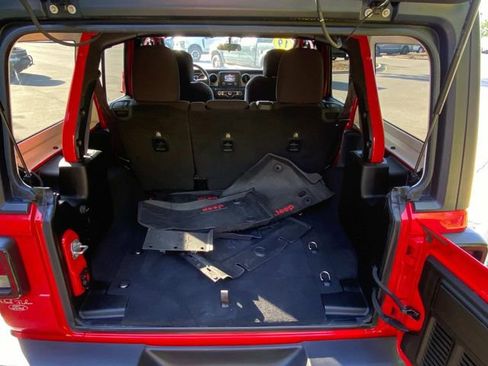 Used 2019 Jeep Wrangler Unlimited Sport S AWD/4WD image 30
