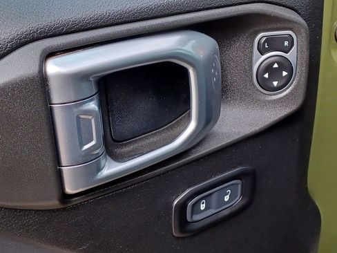 Used 2020 Jeep Wrangler Unlimited Rubicon w/ Dual Top Group image 13