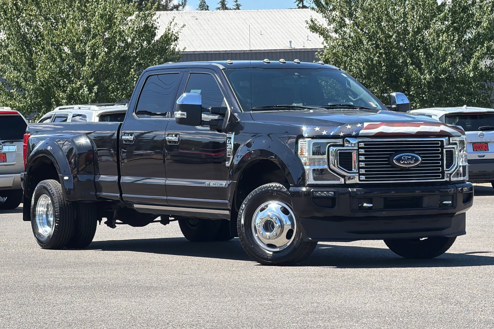 Used 2020 Ford F350 Platinum AWD/4WD image 2