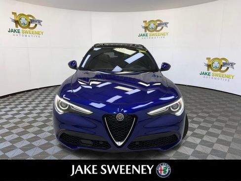 Used 2023 Alfa Romeo Stelvio Ti image 3