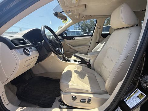 Used 2013 Volkswagen Passat 2.5 SE FWD image 16