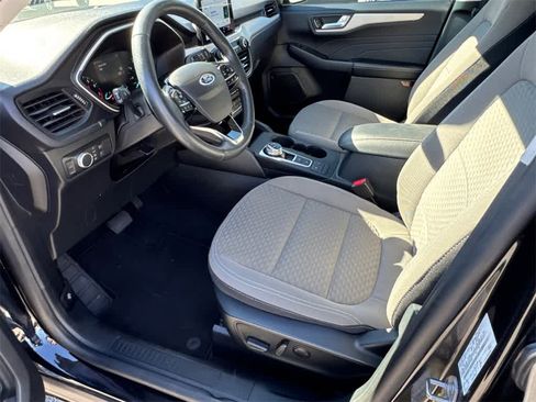 Certified 2021 Ford Escape SE w/ SE Sport Appearance Package image 10