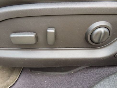 Used 2010 Buick Enclave CXL AWD/4WD image 23