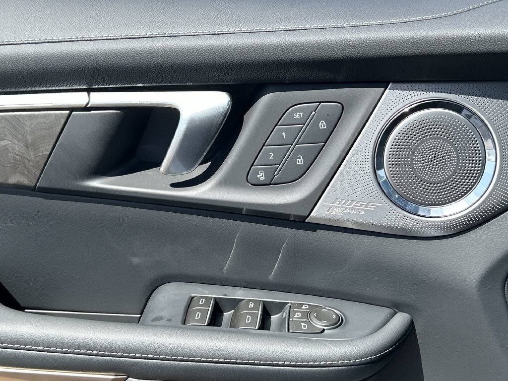 Used 2026 Buick Enclave Avenir w/ Super Cruise Package FWD image 24