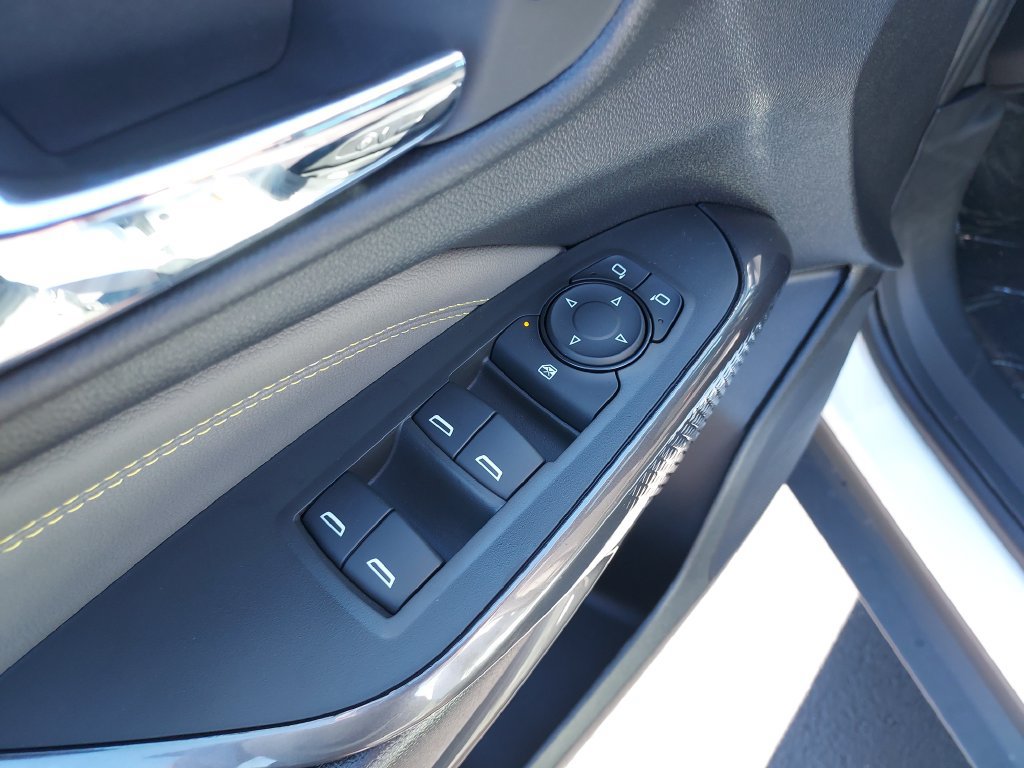 New 2026 Chevrolet Trax ACTIV w/ Sunroof Package FWD image 11