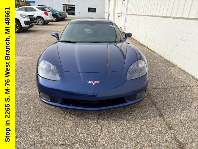 Used 2005 Chevrolet Corvette Coupe w/ Preferred Equipment Group RWD image 4