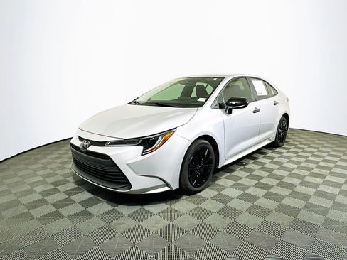 Certified 2024 Toyota Corolla LE image 4