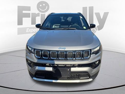 Used 2024 Jeep Compass Limited AWD/4WD image 2