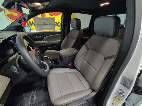 New 2026 Chevrolet Colorado ZR2 w/ Technology Package image 16