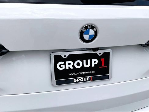 Used 2026 BMW X5 xDrive40i w/ M Sport Package AWD/4WD image 9