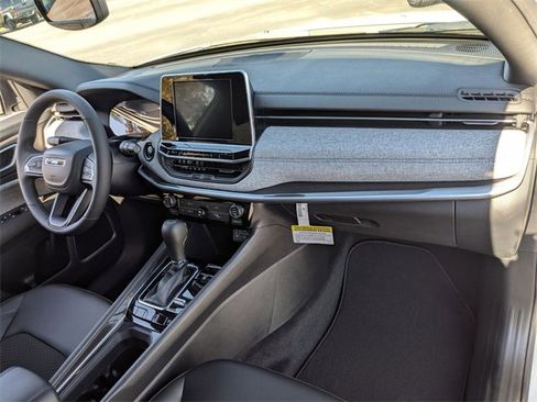 New 2026 Jeep Compass Latitude image 36