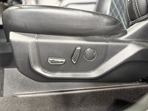 Used 2018 Ford F350 Lariat w/ Lariat Ultimate Package image 25