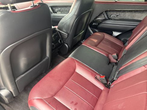 Used 2024 Land Rover Range Rover Sport Dynamic SE image 11